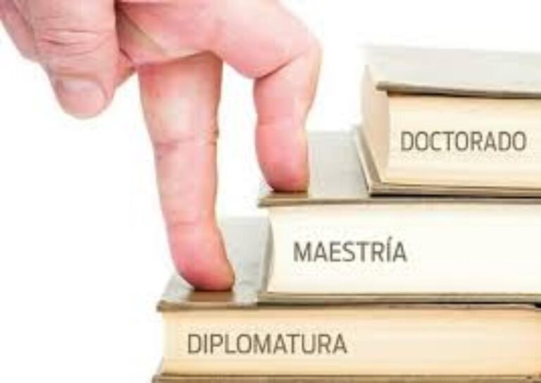 Joven termina su doctorado con solo 17 años