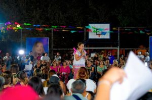 La candidata a la Alcaldía de Mérida Cecilia Patrón, se comprometió a dar más oportunidades de desarrollo para las mamás meridanas.