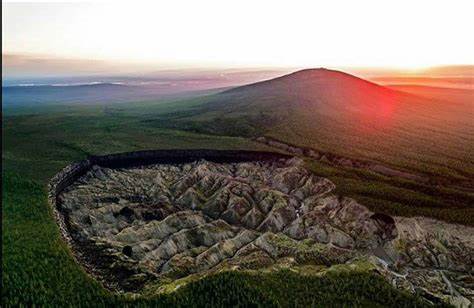 La Puerta del infierno en Siberia está creciendo