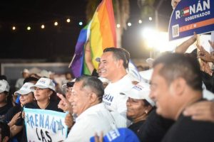 El blindar a Yucatán de inseguridad con más vigilancia policial, es la propuesta del candidato a la Gobernatura de Yucatán , Renán Barrera.