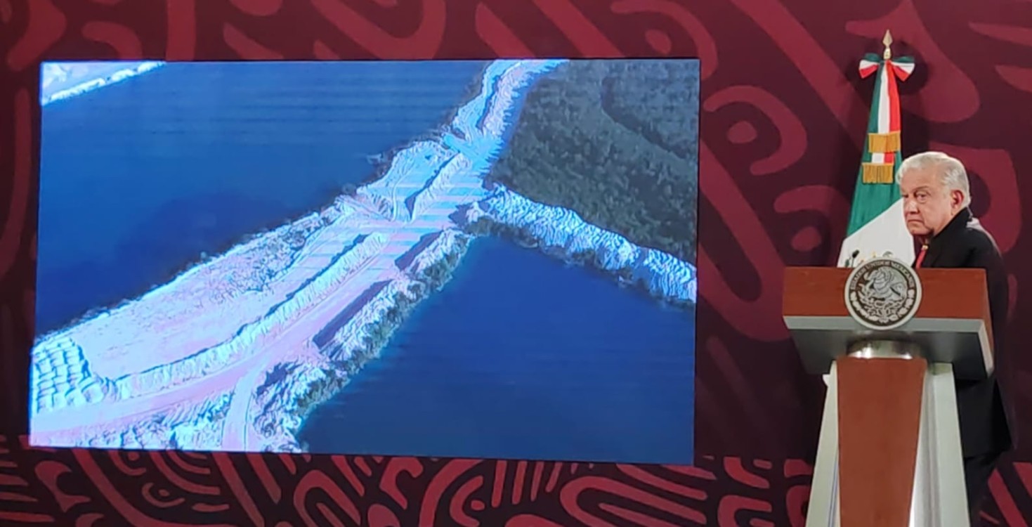 AMLO Niega Expropiación y Defiende Clausura de Vulcan Materials en Quintana Roo por Daños Ambientales