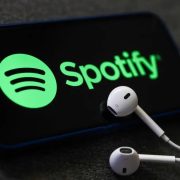 Spotify cobrará por leer las letras
