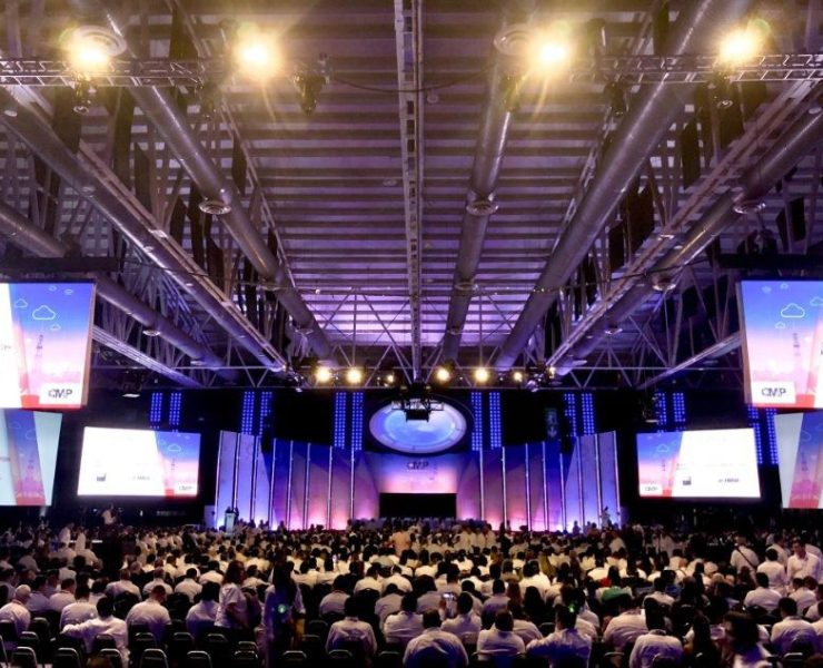 Octavio Romero Oropeza asegura que PEMEX debe menos y vale más