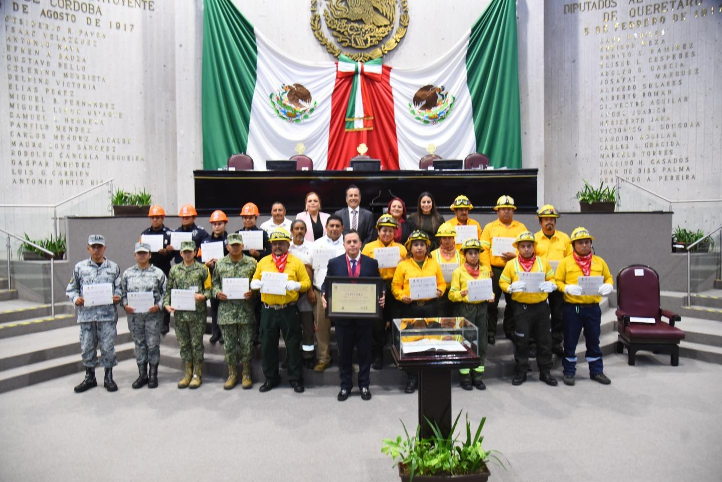 Congreso de Veracruz entregó Medalla al Mérito por la Defensa y Mejora del Medio Ambiente 2024