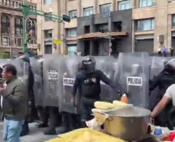 Violento Enfrentamiento entre Comerciantes y Policía en el Centro Histórico de CDMX