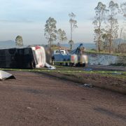 Accidente en la carretera Texcoco-Calpulalpan deja un muerto y 12 lesionados