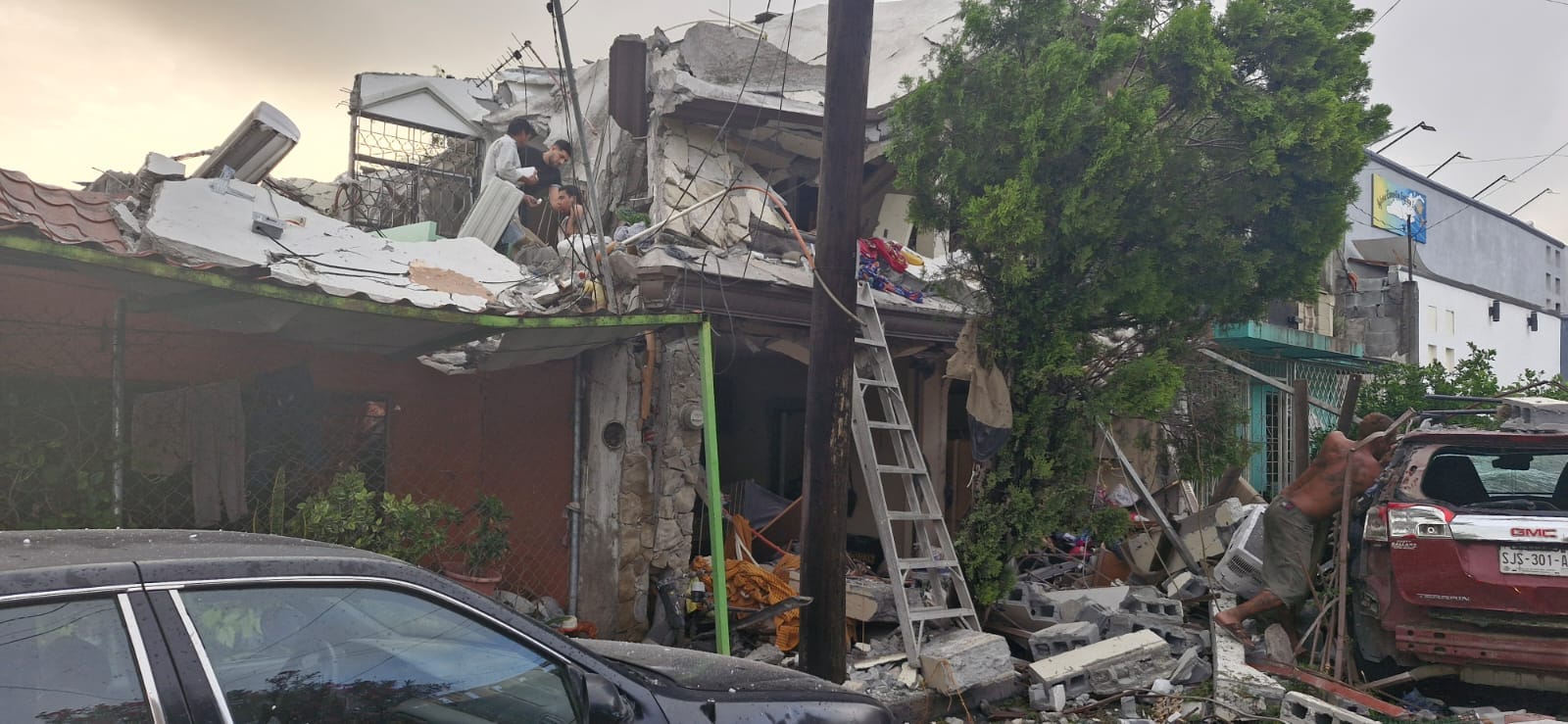 Explosión de un boiler en Nuevo León deja seis personas heridas