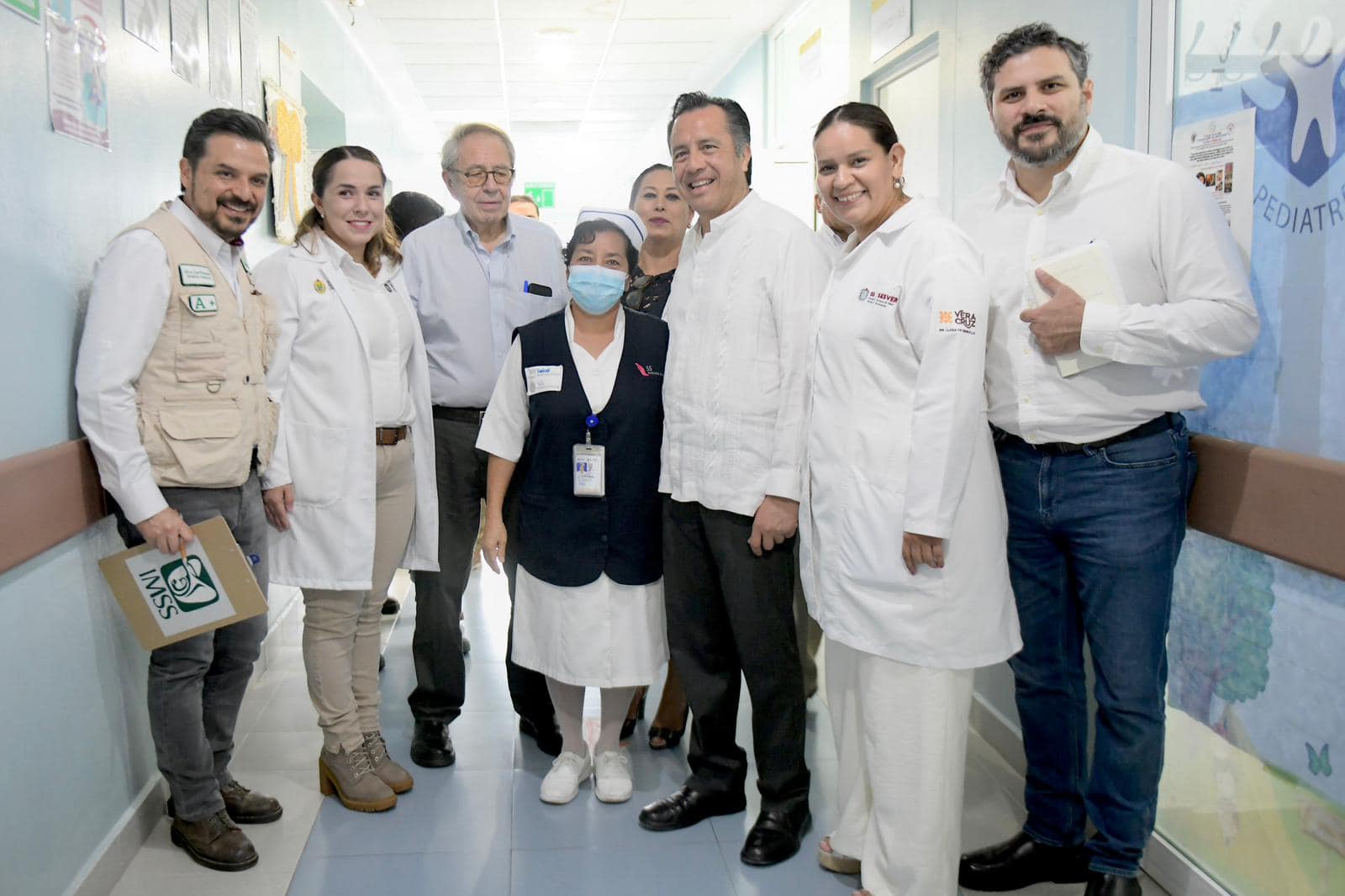 Secretario de Salud Federal y titular del IMSS supervisan el Hospital General de Tarimoya
