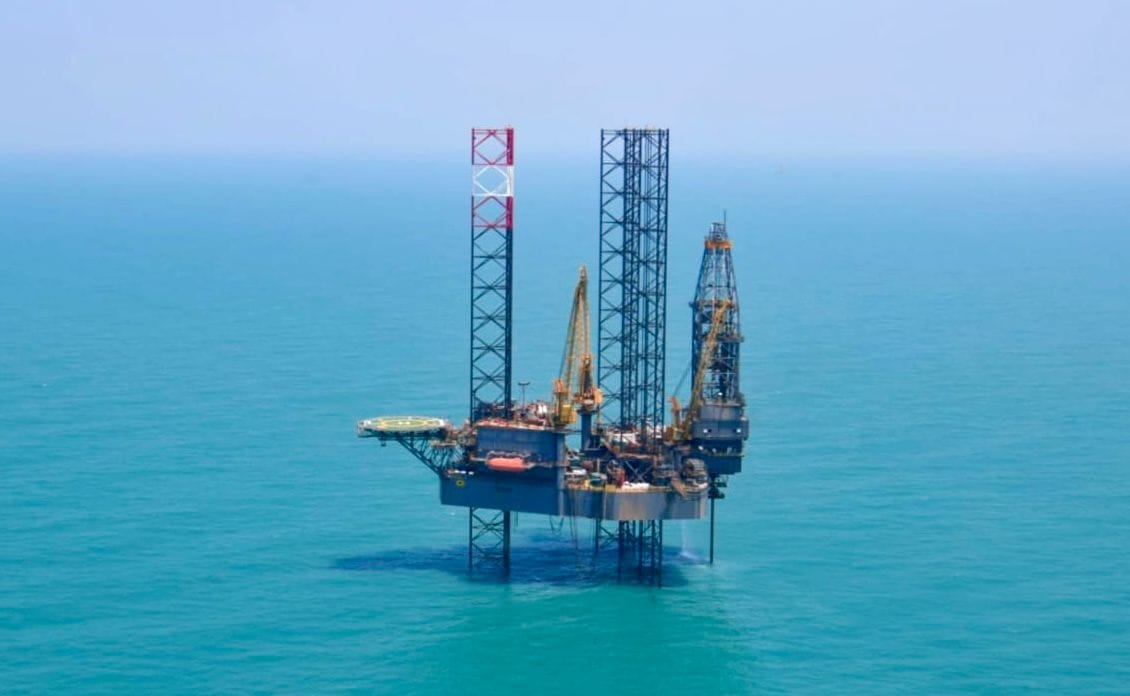 Descubren petróleo y gas frente a costas del sureste mexicano