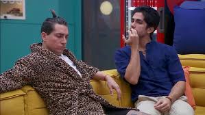 Sian dijo que Adrián dijo el comentario, pero ellos también hicieron mal en reírse.