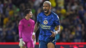 Rodrigo Aguirre le dio el empate a las águilas ante el Atlético Nacional.