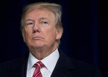 Trump lanza su propia criptomoneda y su valor se dispara