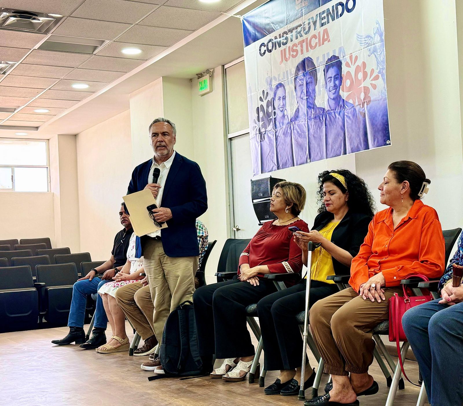 Presentan Construyendo Justicia