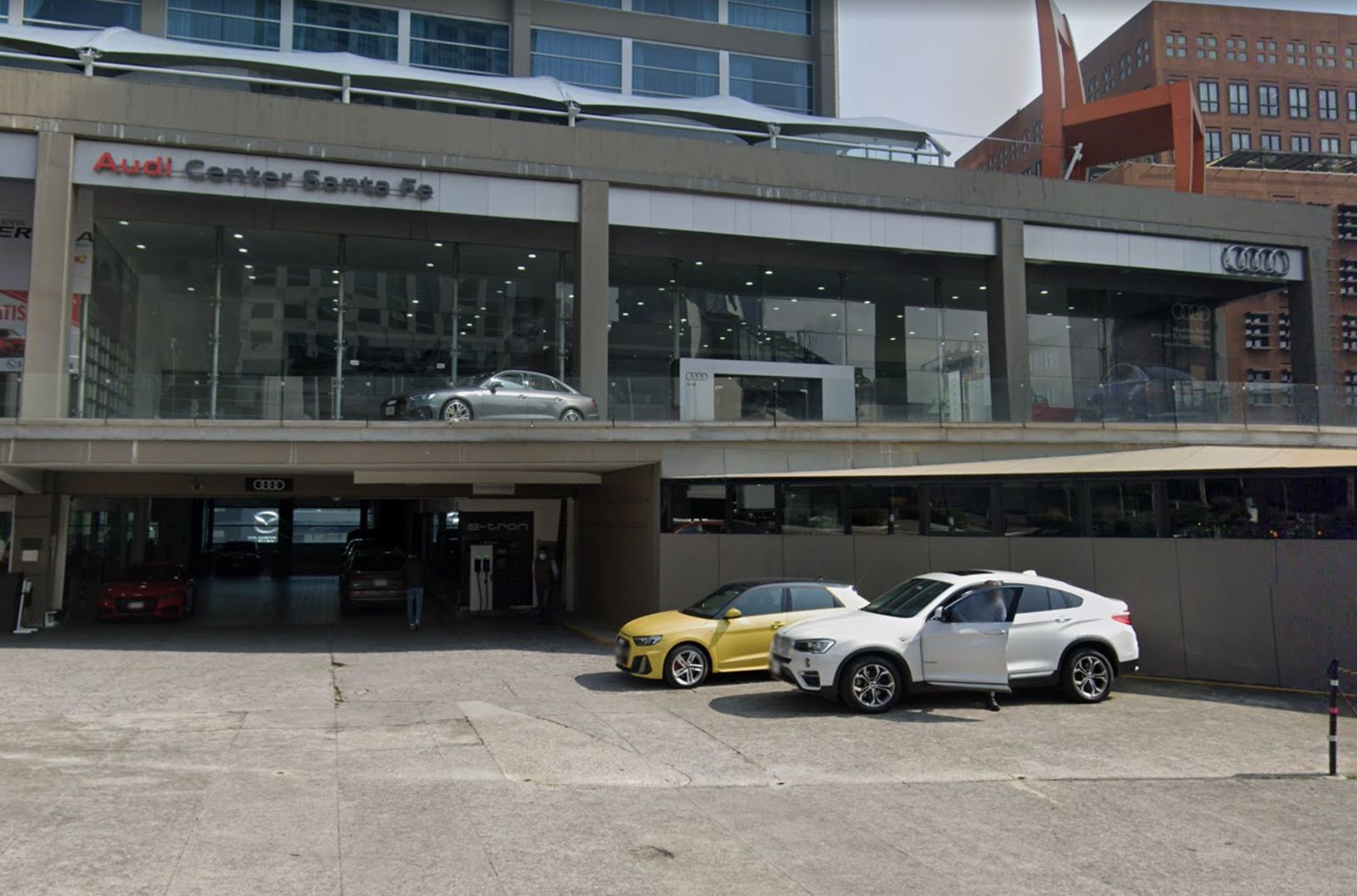 el empresario Pedro Pidal acumula contratos públicos